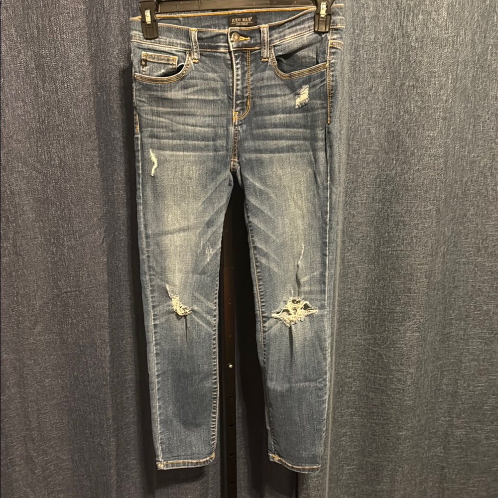 Judy Blue Light Wash Distressed Skinny Jeans Size 9/29